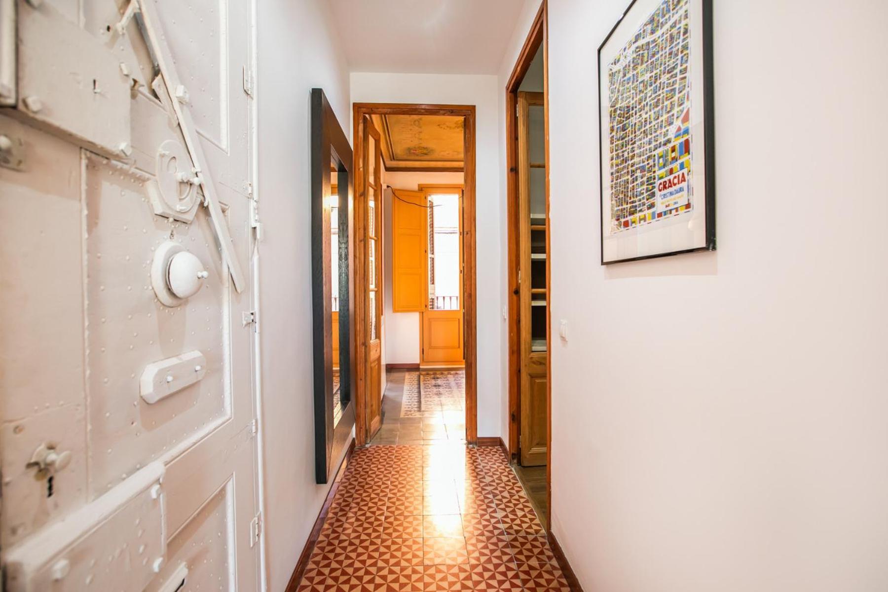 Por1100 - In The Heart Of Gracia * Barcelona