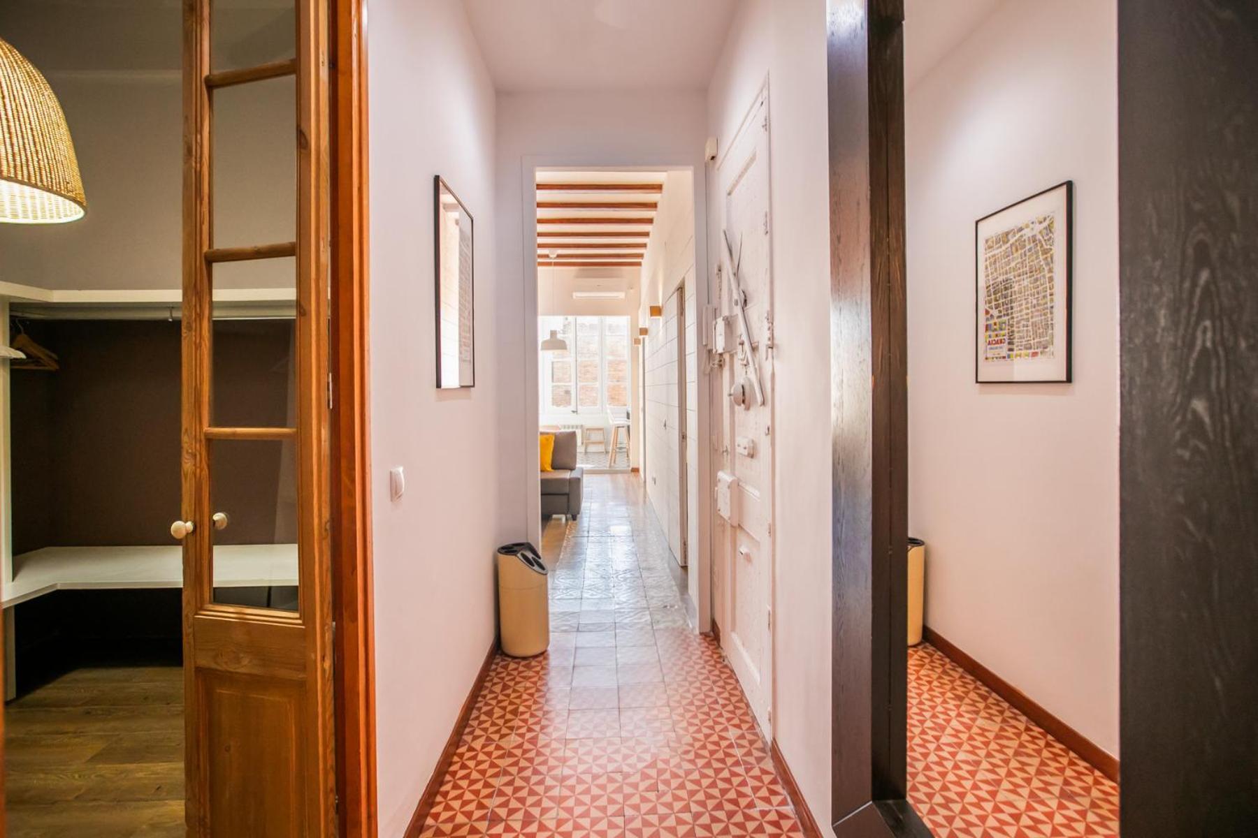 Por1100 - In The Heart Of Gracia * Barcelona
